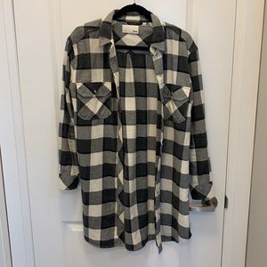 Aritzia Wilfred button down plaid shirt